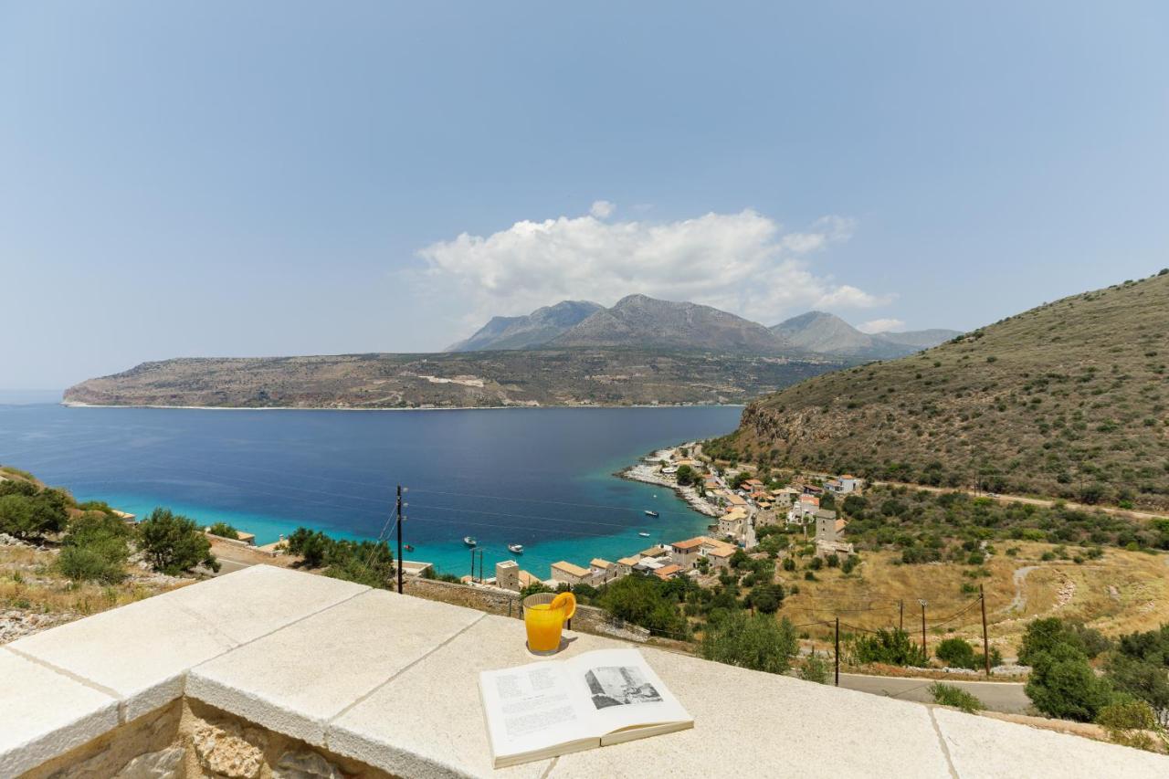 Trapela Limeni Luxury Suites المظهر الخارجي الصورة